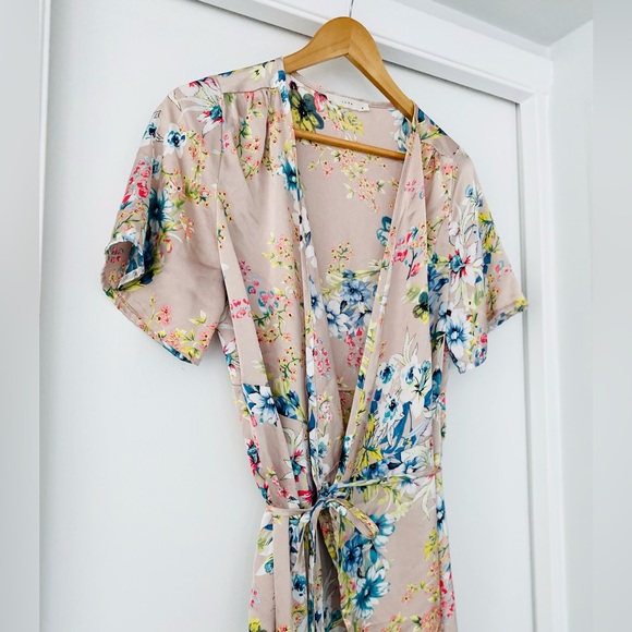 Luna Floral Morning Gown, Size M - Picture 4 of 8